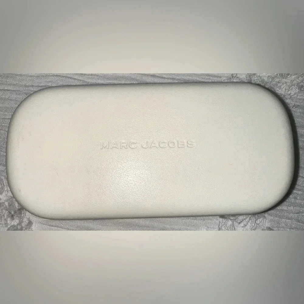 🆓Marc Jacobs Glasses Case🆓